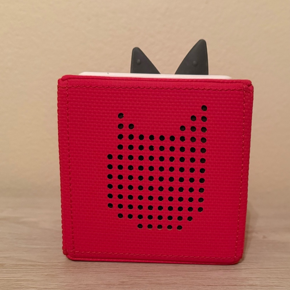 Original red Toni Box red